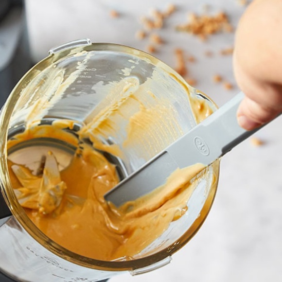 Pampered Chef Long Skinny Blender Scraper - Picture 3 of 3